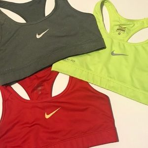 Nike sports bra bundle
